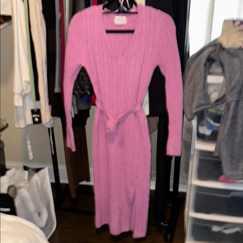 Chic Pink Knit Dress with Belt